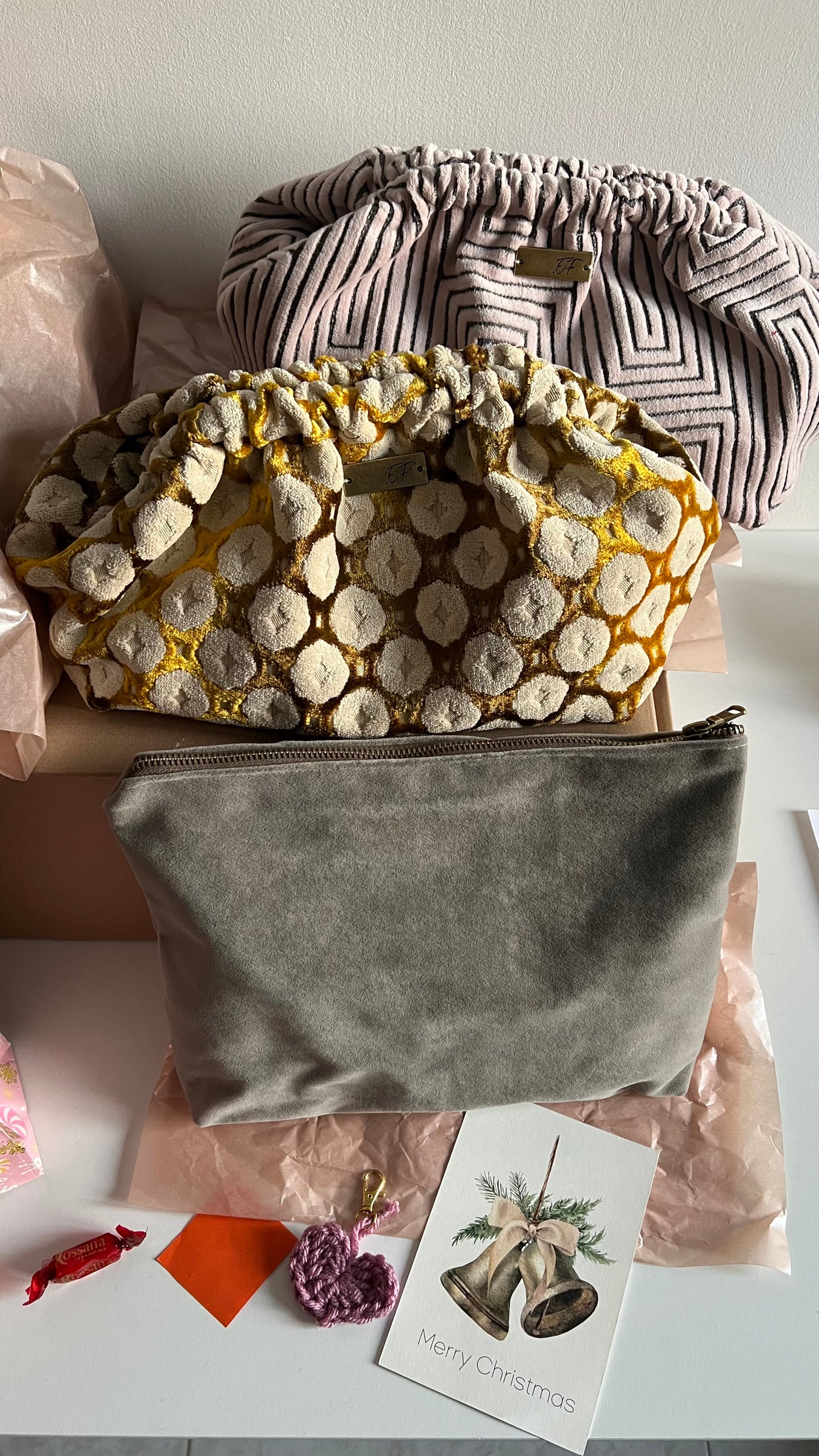 đDELUXE Christmas Secret Box đ