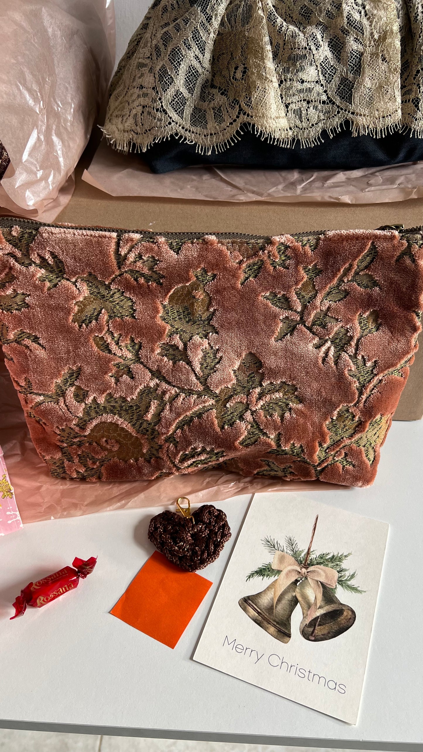 đCLASSIC Christmas Secret Box đ