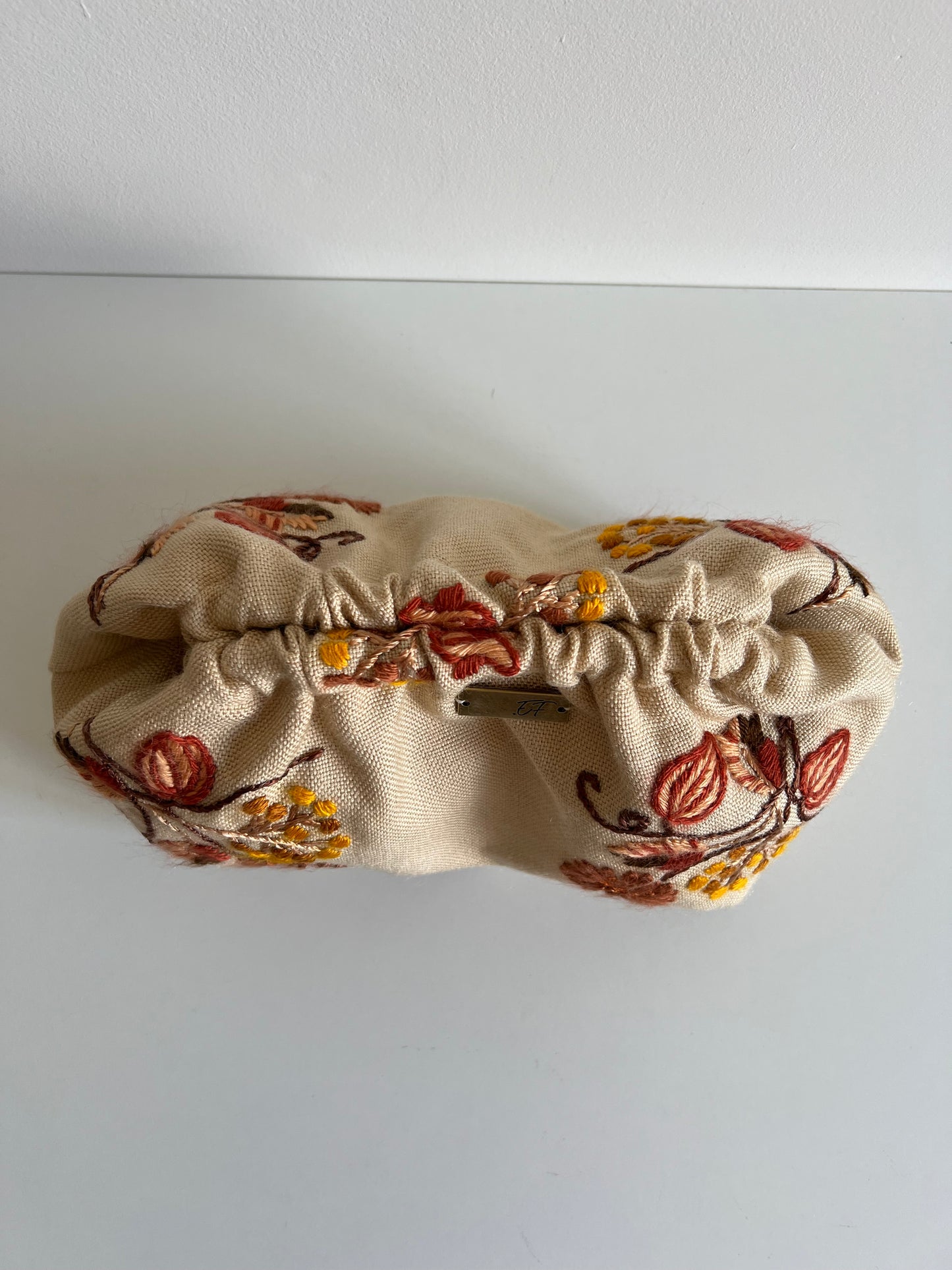 Gloria (19 cm)