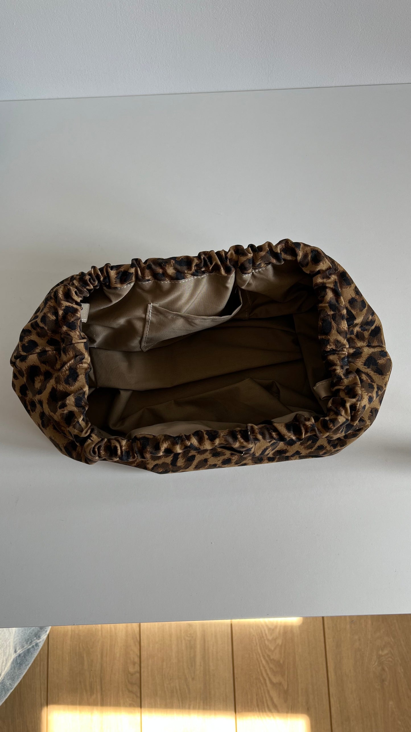 Leo Print