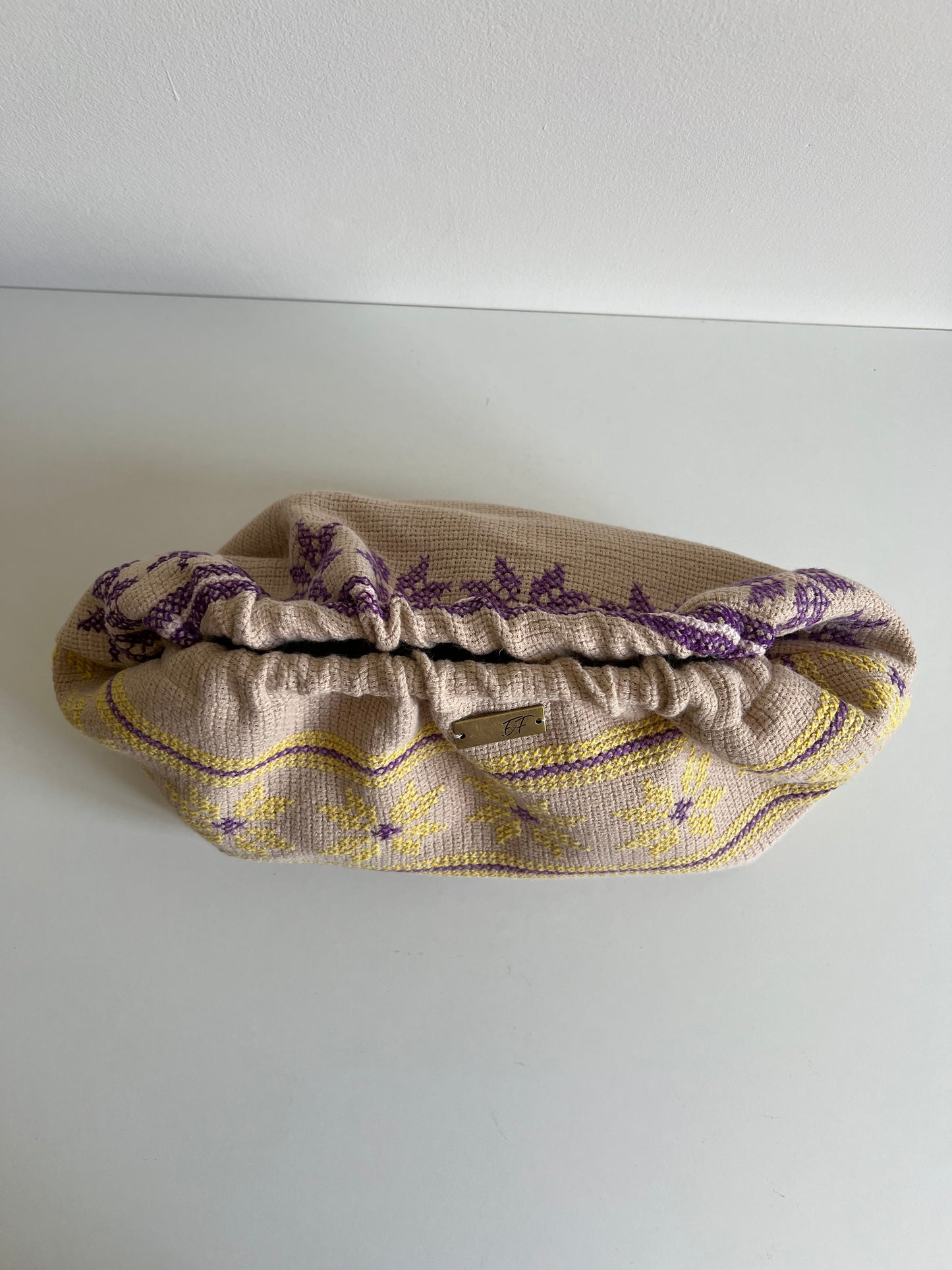 Agata (24 cm)